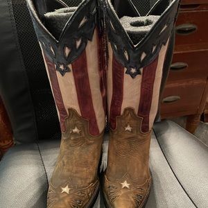 Laredo American Flag boots. Size 8